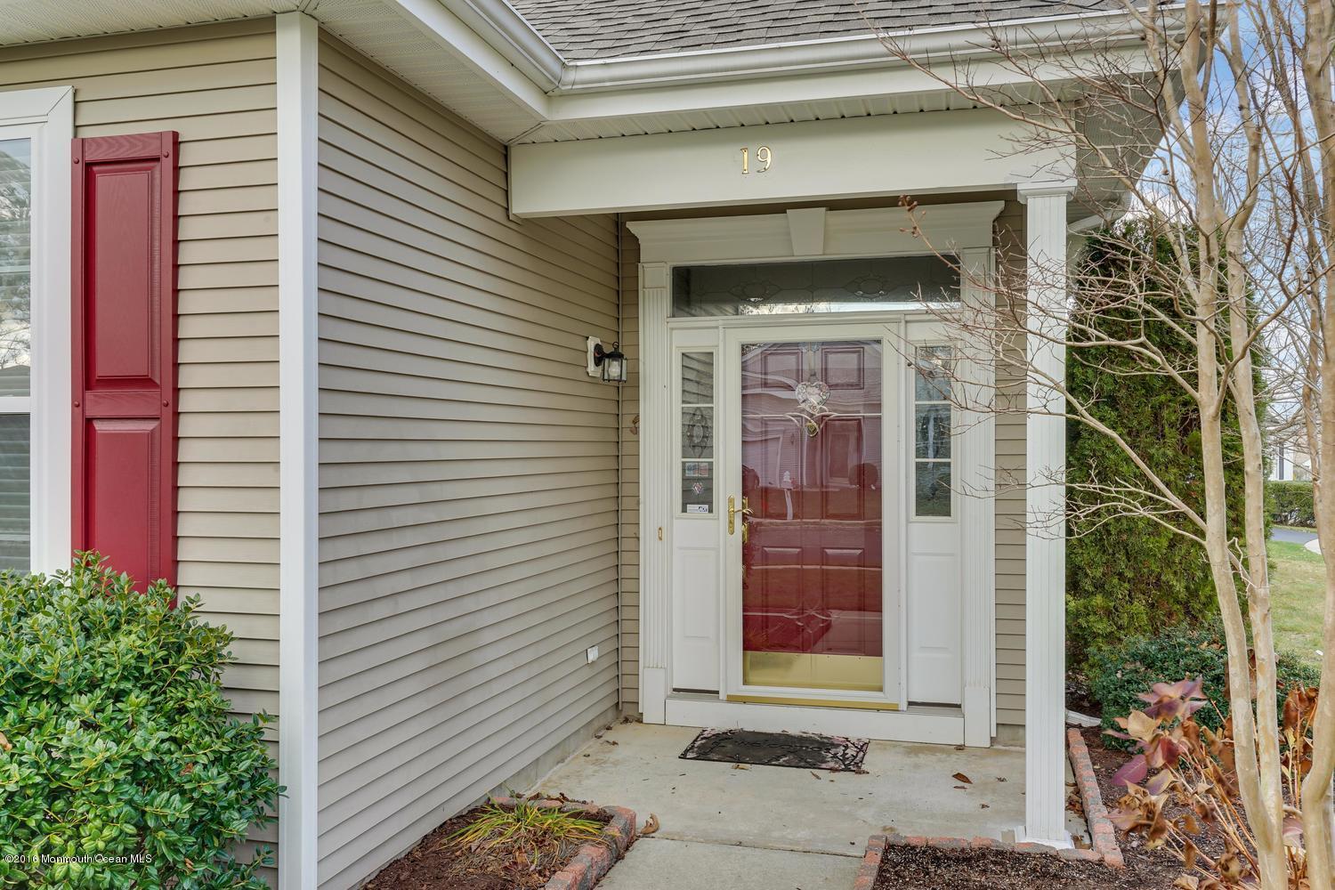 19 Edgewater Path Barnegat, NJ 08005 - Photo 2 of 26 19 Edgewater Path Barnegat NJ-large-029-