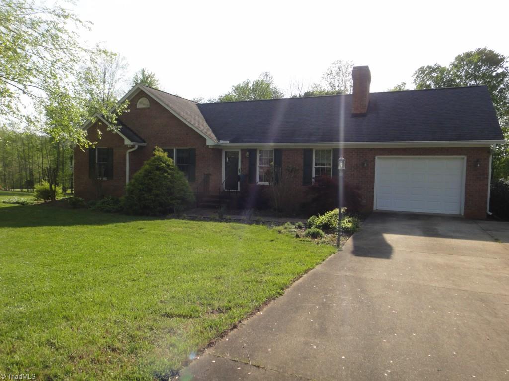 144 Rolling Road Madison, NC 27025 - Photo 2 of 18 Gallery Image 2