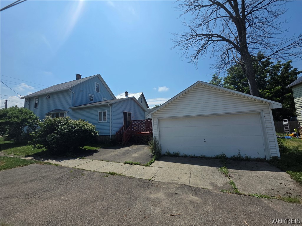 326 Central Avenue Hanover, NY 14136 - Photo 3 of 16