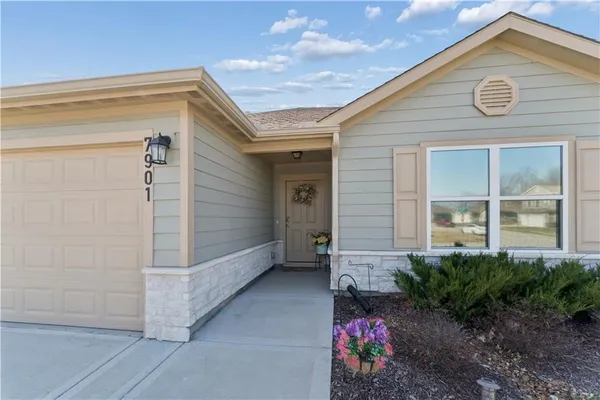 $344,900 | 7901 Southeast 6th Street, Blue Springs, MO 64014