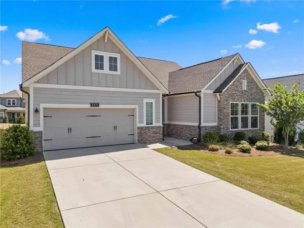 $569,900 | 6931 Scenic Overlook Trace, Flowery Branch, GA 30542