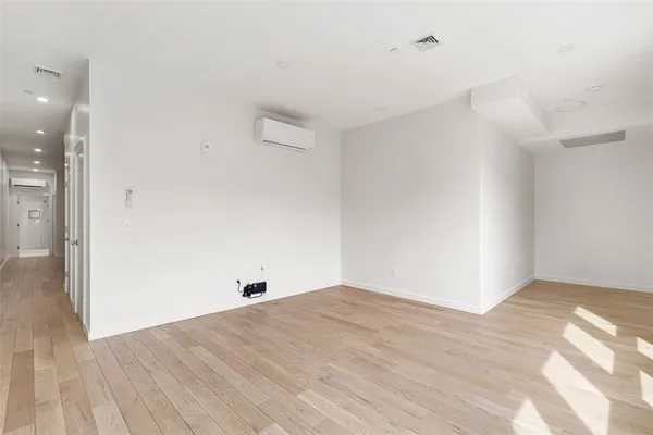 $2,050 | 71 Richmond Street, Unit 4A, Providence, RI 02903