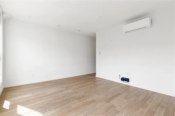 $2,050 | 71 Richmond Street, Unit 4A, Providence, RI 02903