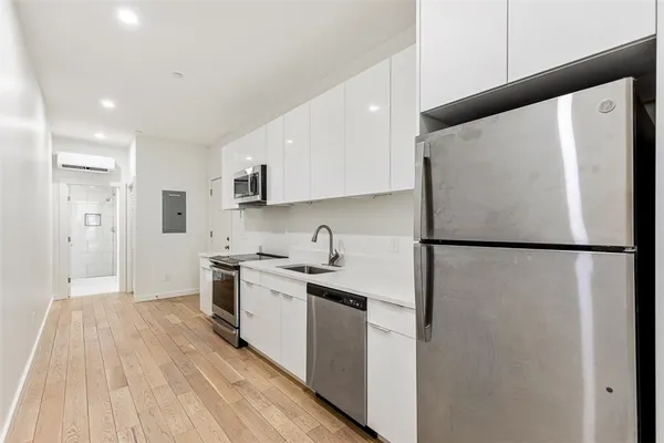 $2,050 | 71 Richmond Street, Unit 4A, Providence, RI 02903