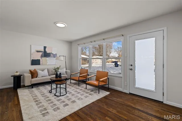 $1,950 | 1655 Fenmore Drive, Florissant, MO 63031