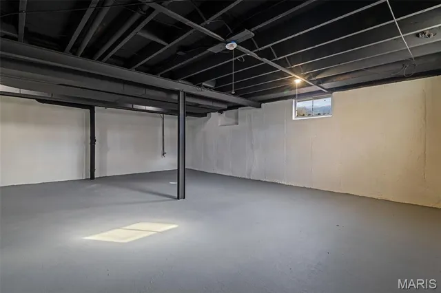 $1,950 | 1655 Fenmore Drive, Florissant, MO 63031