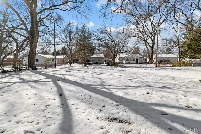 $1,950 | 1655 Fenmore Drive, Florissant, MO 63031