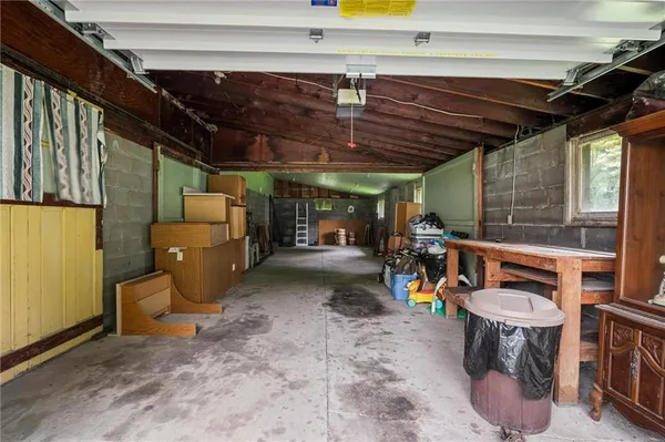 $265,000 | 1090-94 North Darby Road, Hermitage, PA 16148