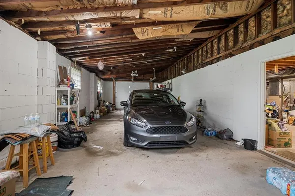 $265,000 | 1090-94 North Darby Road, Hermitage, PA 16148