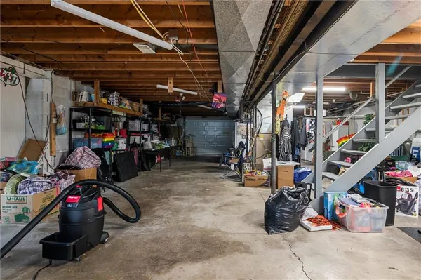 $265,000 | 1090-94 North Darby Road, Hermitage, PA 16148