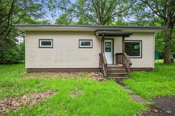 $265,000 | 1090-94 North Darby Road, Hermitage, PA 16148