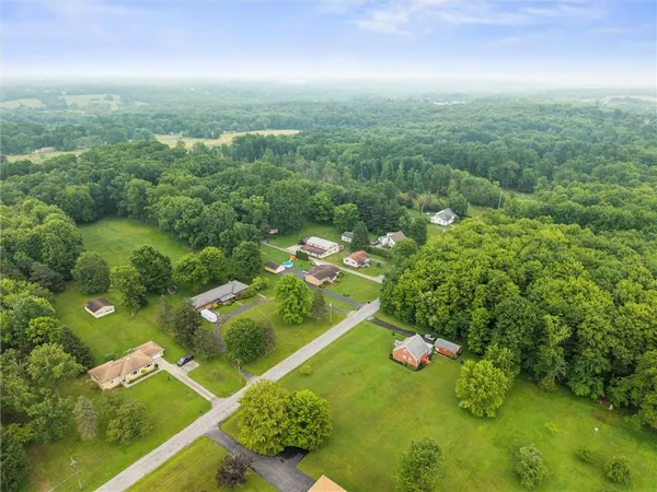 $265,000 | 1090-94 North Darby Road, Hermitage, PA 16148