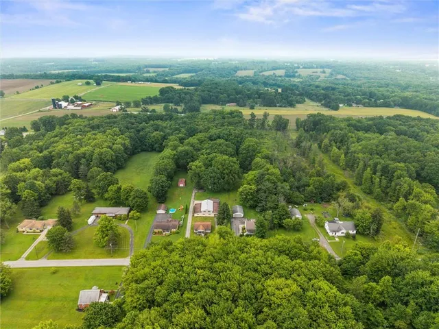 $265,000 | 1090-94 North Darby Road, Hermitage, PA 16148