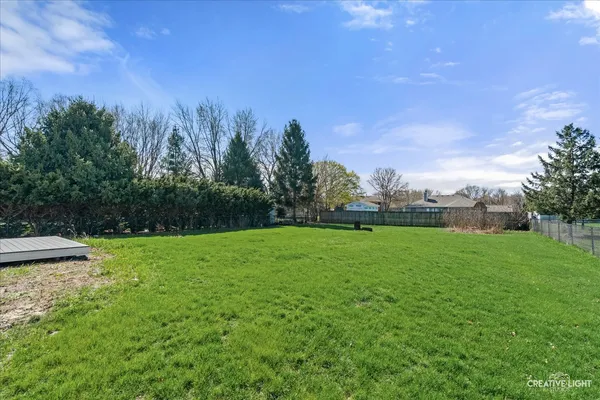 $374,900 | 1654 Hilda Drive, Lake Holiday, IL 60548