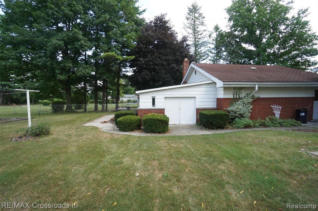48024 Bemis Road Belleville, MI 48111 - Photo 7 of 34