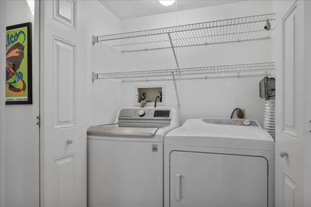 $395,000 | 1738 Chicago Avenue, Unit 301, Evanston, IL 60201