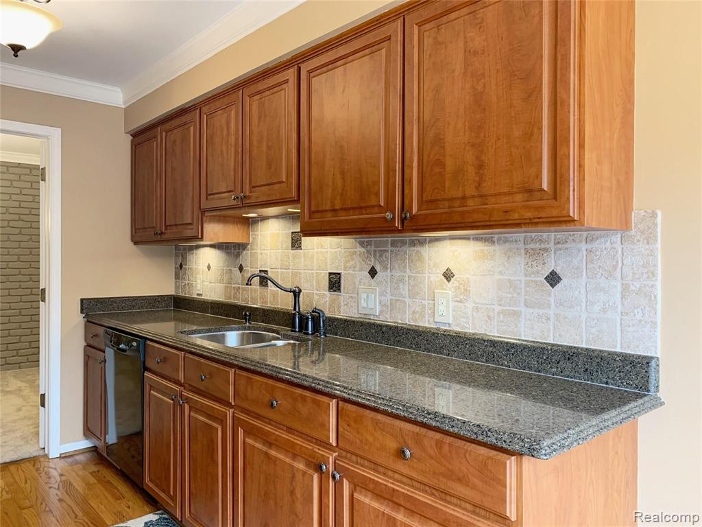 1128 Timberview Trail Bloomfield Hills, MI 48304 - Photo 7 of 31