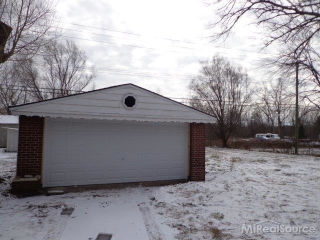 31176501-2.JPG