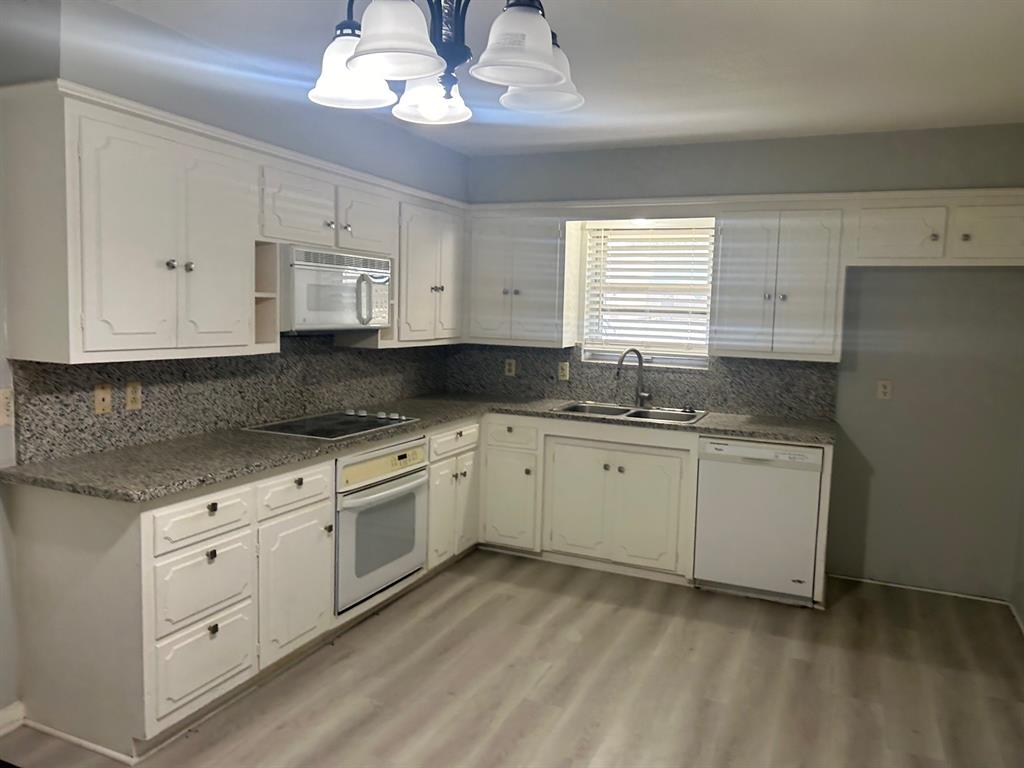 1735 14th Street Plano, TX 75074 - Photo 8 of 18