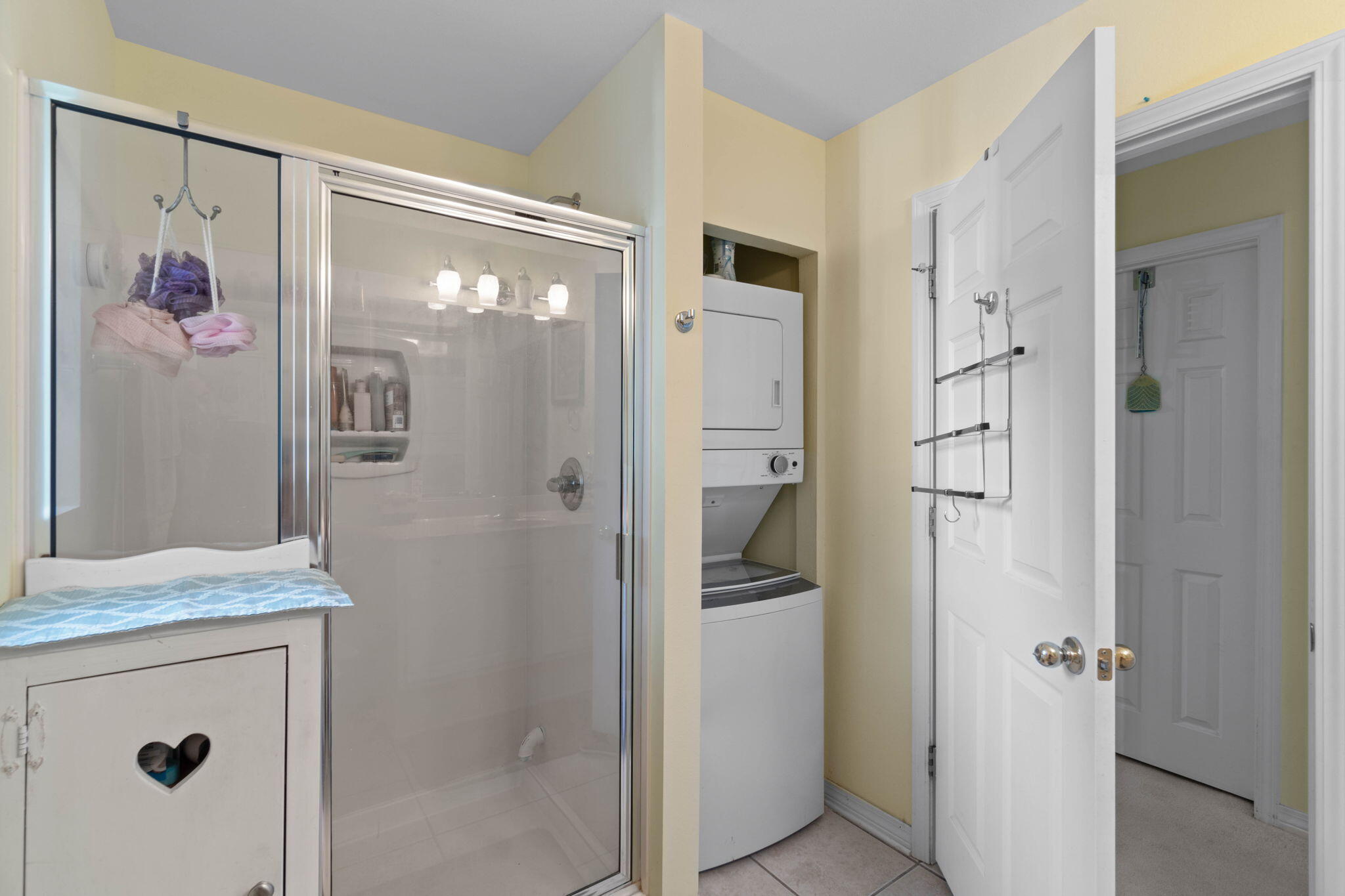 413 Ed Street Fort Walton Beach, FL 32547 - Photo 26 of 36 a bathroom with a granite countertop shower mirror and a sink