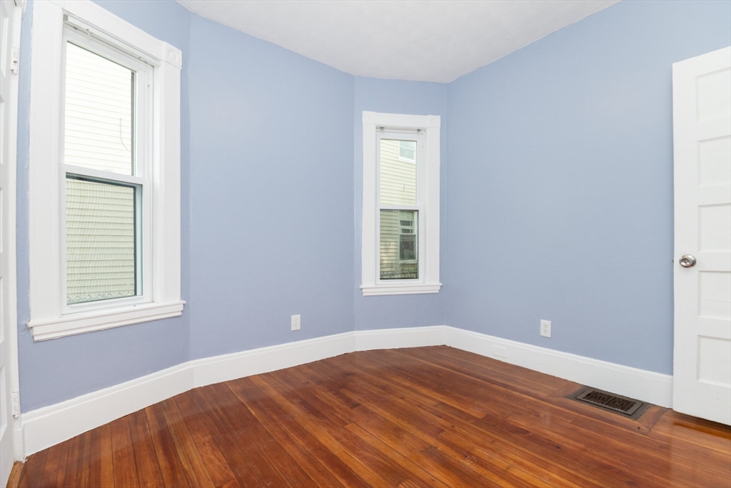 35 Torrey Street, Unit 3 Boston, MA 02124 - Photo 17 of 27