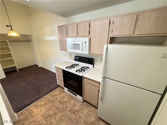$1,135 | 7885 West Flamingo Road, Unit 2089, Las Vegas, NV 89147