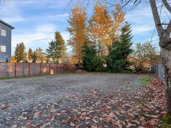 $585,000 | 299 Southwest 3rd Avenue, Canby, OR 97013