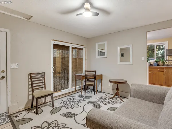 $585,000 | 299 Southwest 3rd Avenue, Canby, OR 97013