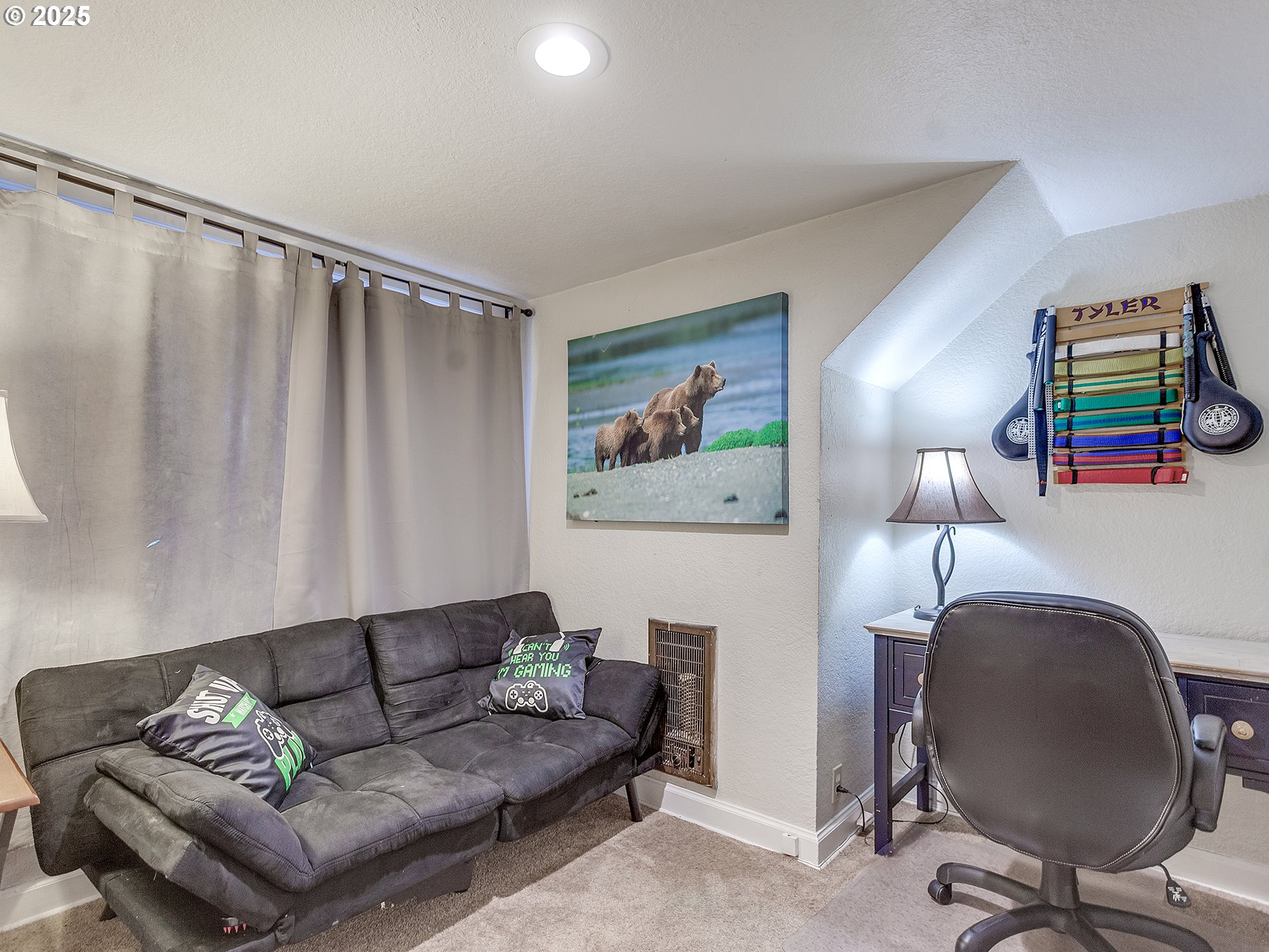 299 Southwest 3rd Avenue Canby, OR 97013 - Photo 24 of 32 a living room with furniture and a lamp