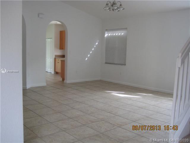 1271 Northeast 40th Road Homestead, FL 33033 - Photo 2 of 13 Gallery Image 2