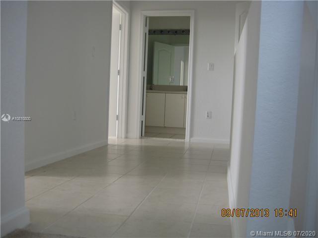 1271 Northeast 40th Road Homestead, FL 33033 - Photo 7 of 13 Gallery Image 7