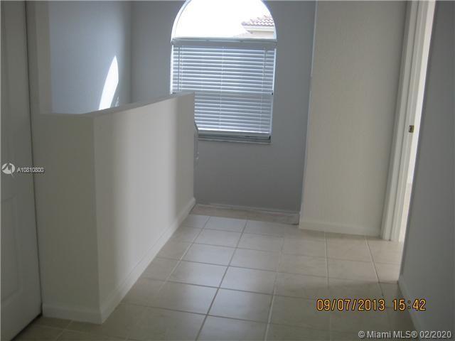 1271 Northeast 40th Road Homestead, FL 33033 - Photo 8 of 13 Gallery Image 8