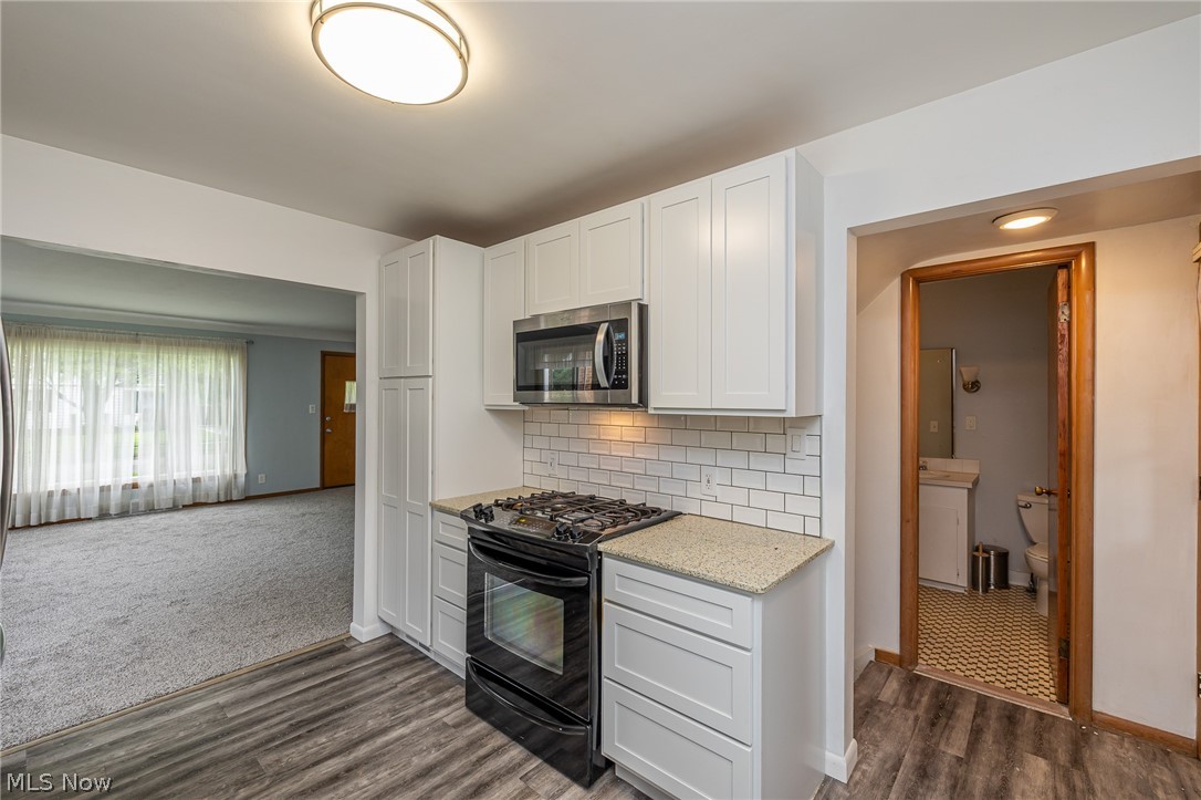 5670 Cherokee Road Cleveland, OH 44124 - Photo 9 of 37