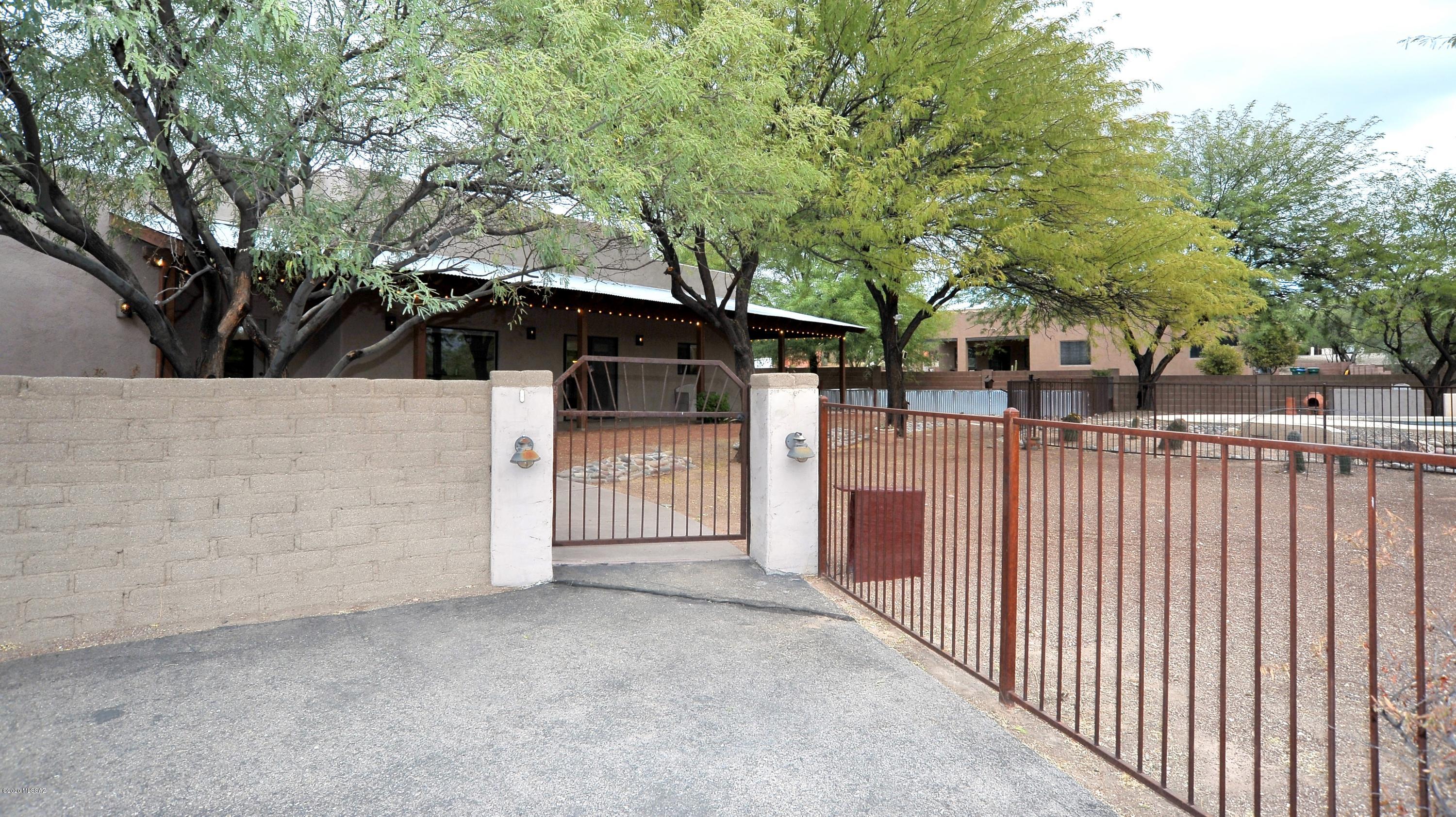 11655 East Tanque Verde Road Tucson, AZ 85749 - Photo 11 of 43 Gallery Image 11