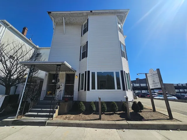 $2,850 | 237 Park Avenue, Unit 3, Worcester, MA 01609