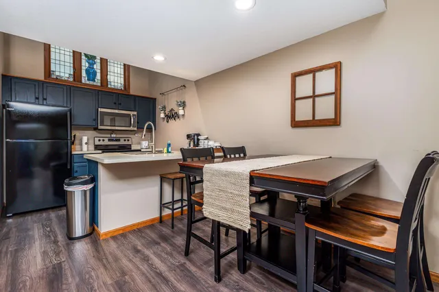 $237,000 | 2 Creekwood Lane, Galena, IL 61036