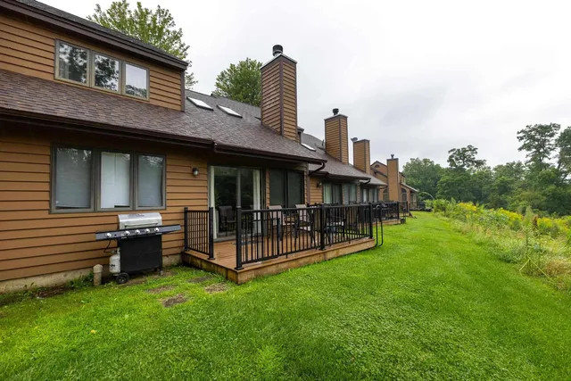 $237,000 | 2 Creekwood Lane, Galena, IL 61036