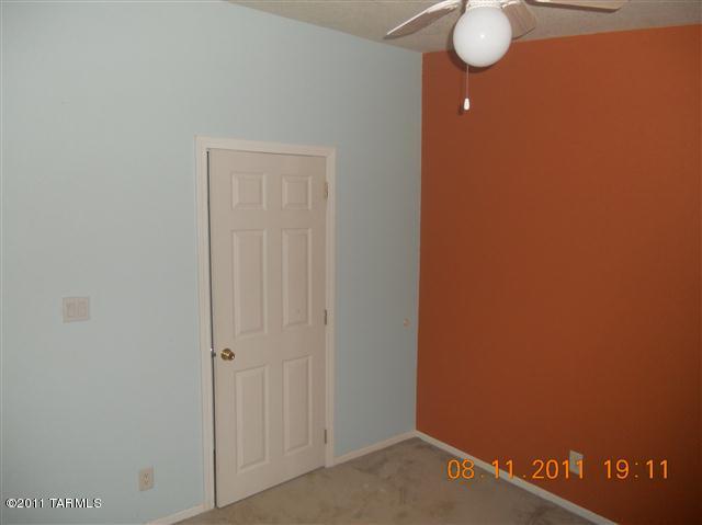 6231 North Van Ark Road Tucson, AZ 85743 - Photo 4 of 10