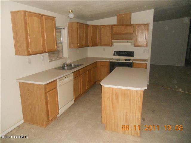 6231 North Van Ark Road Tucson, AZ 85743 - Photo 7 of 10