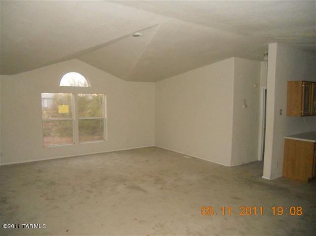 6231 North Van Ark Road Tucson, AZ 85743 - Photo 8 of 10
