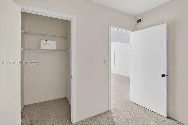 $3,950 | 19707 Turnberry Way, Unit 7F, Aventura, FL 33180