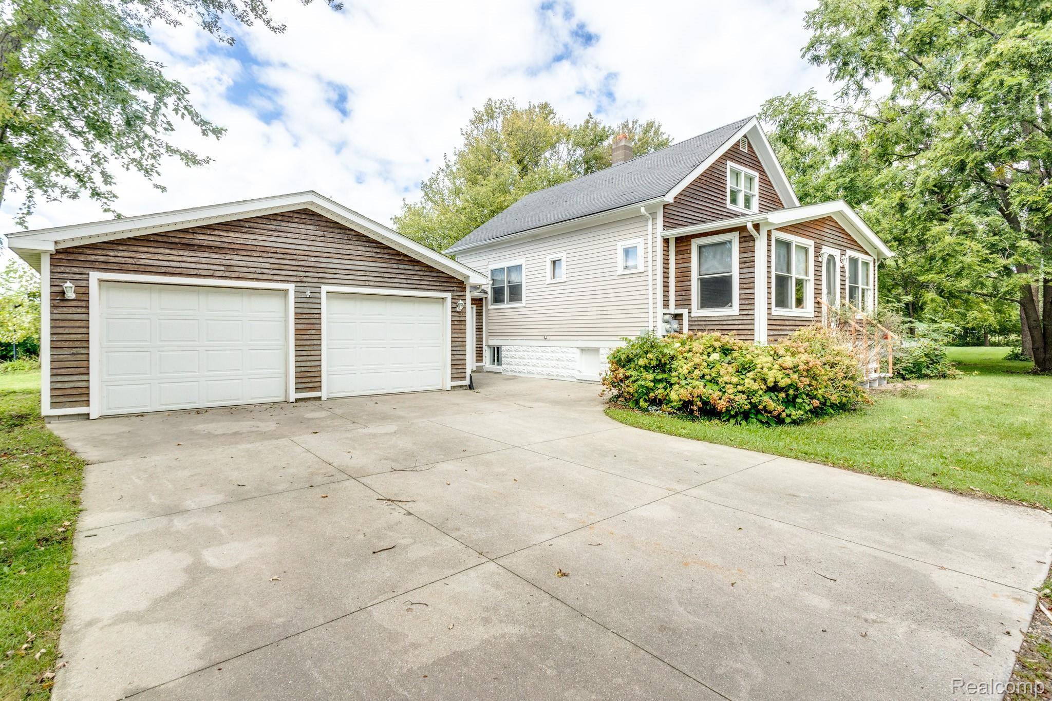 3431 Cogley Road Avoca, MI 48006 - Photo 1 of 54 3431 Cogley Rd (9 of 46).jpg