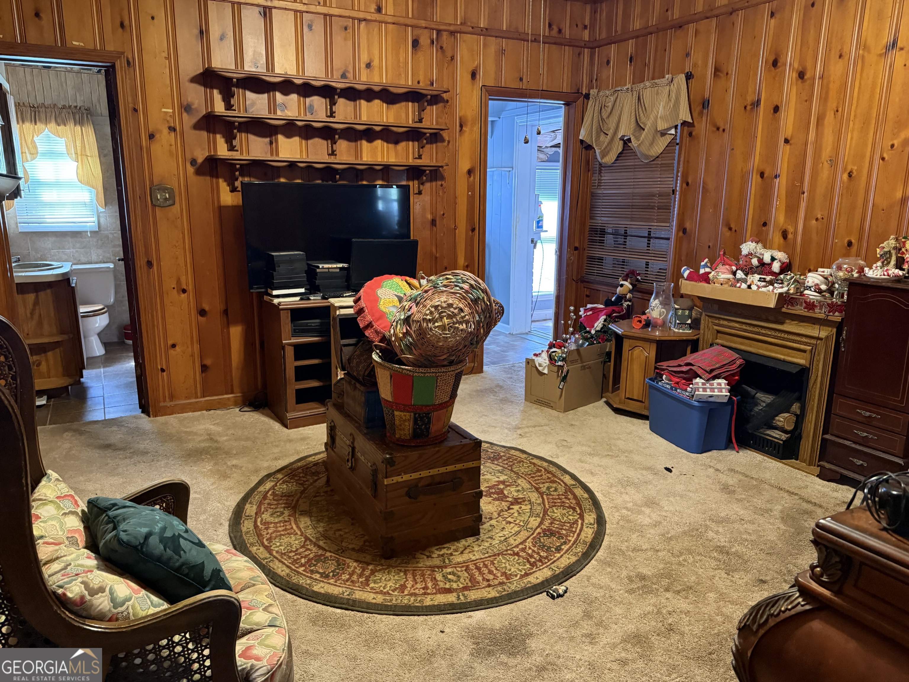 641 South Masonic Street Millen, GA 30442 - Photo 19 of 20 a dining room with furniture