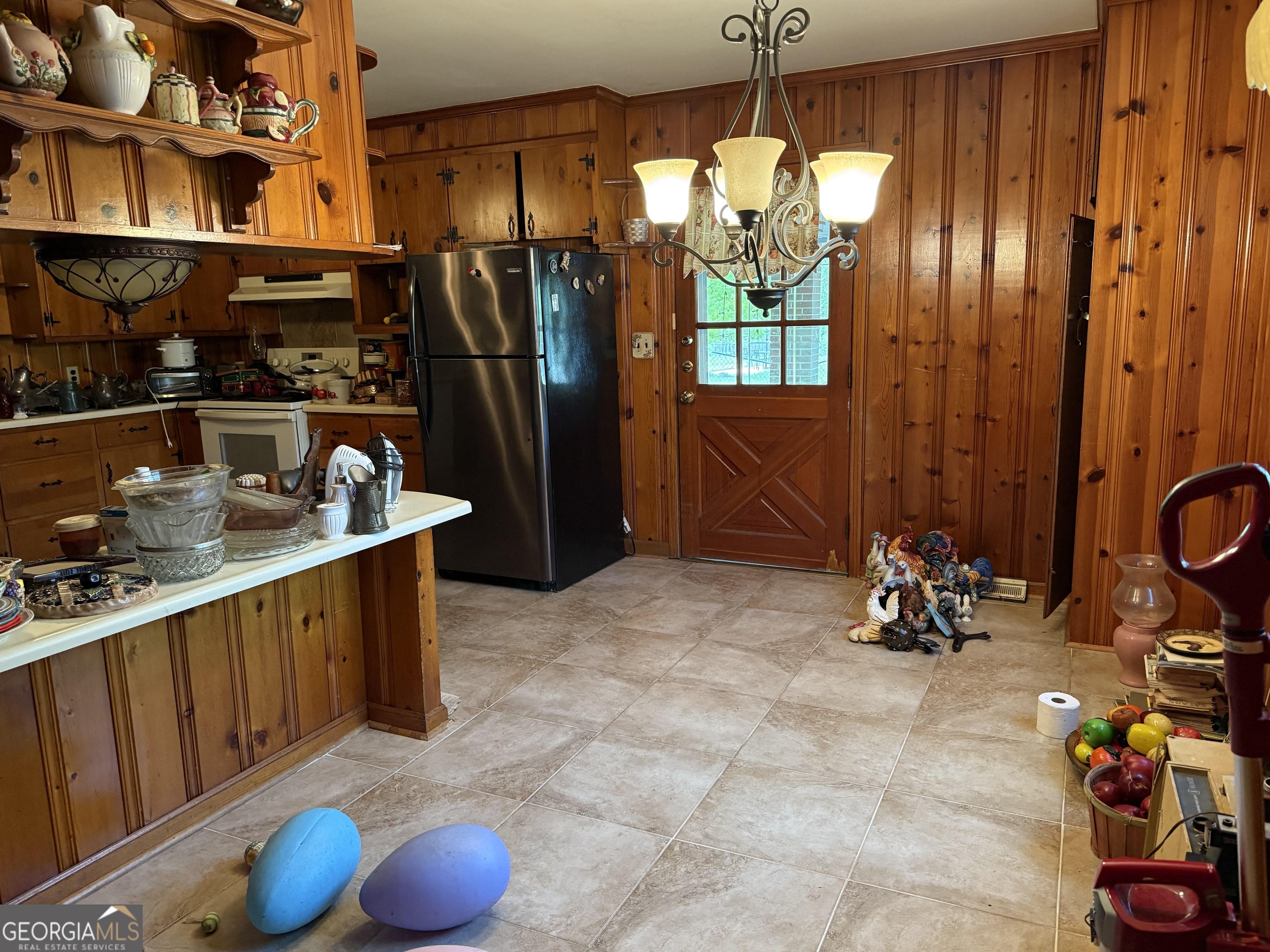 641 South Masonic Street Millen, GA 30442 - Photo 20 of 20 a view of lobby with elevator