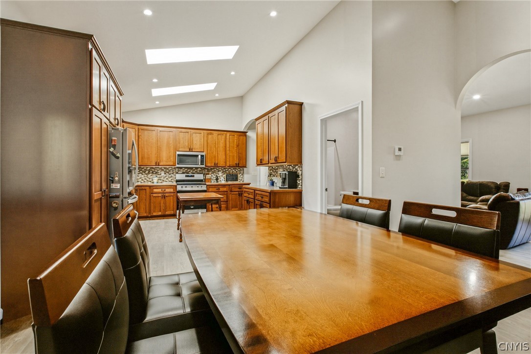 305 Grand Street Oneida, NY 13421 - Photo 18 of 34 Dining Area