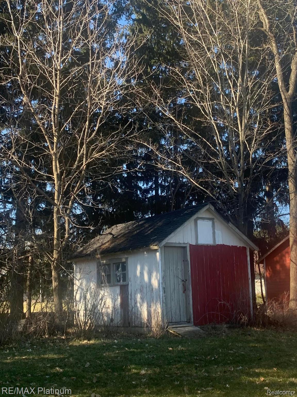 3850 Jewell Road Howell, MI 48843 - Photo 10 of 60 Convenient shed.