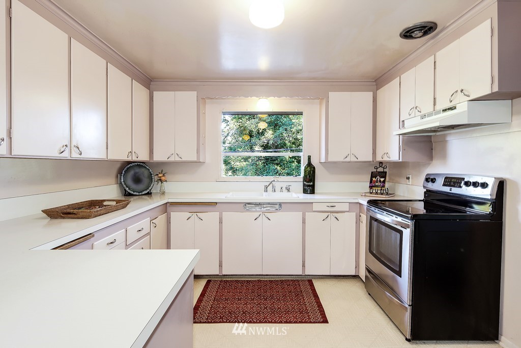 4121 Southwest Webster Street Seattle, WA 98136 - Photo 10 of 25 Gallery Image 10