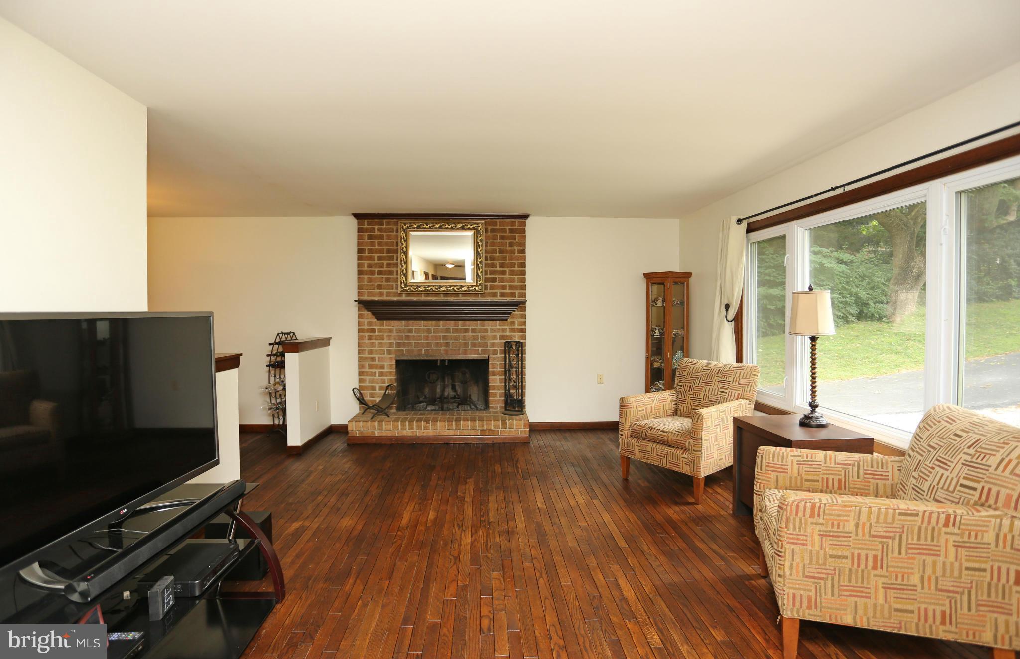1305 Erica Court Fallston, MD 21047 - Photo 12 of 29 Living Room