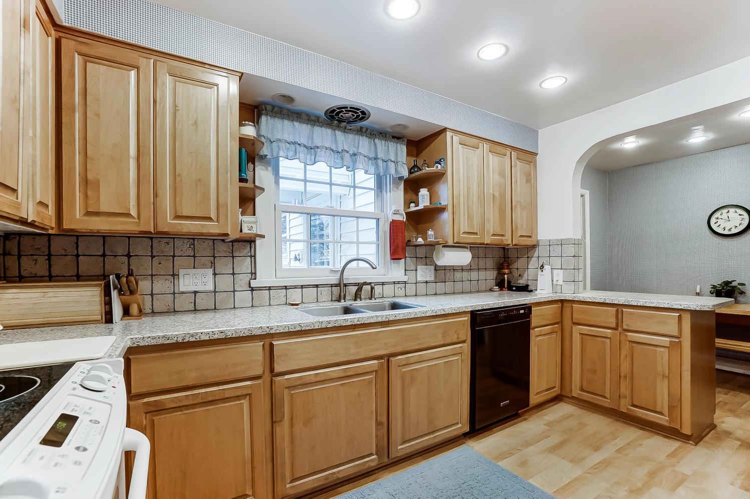 276 North Ardmore Road Columbus, OH 43209 - Photo 16 of 45