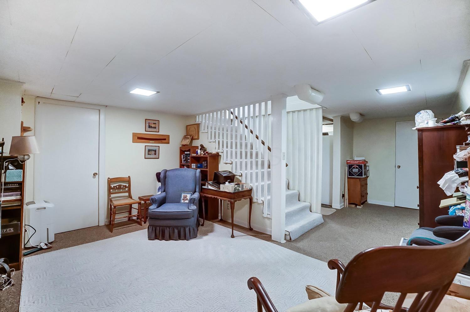 276 North Ardmore Road Columbus, OH 43209 - Photo 32 of 45